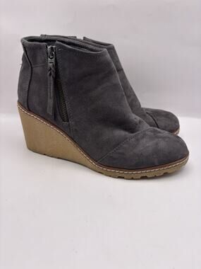 Toms Gray Suede Ankle Booties Women Size 7